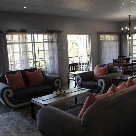 Tucked-Away 1&2 Bedroom Houses Mbombela Bagian luar foto